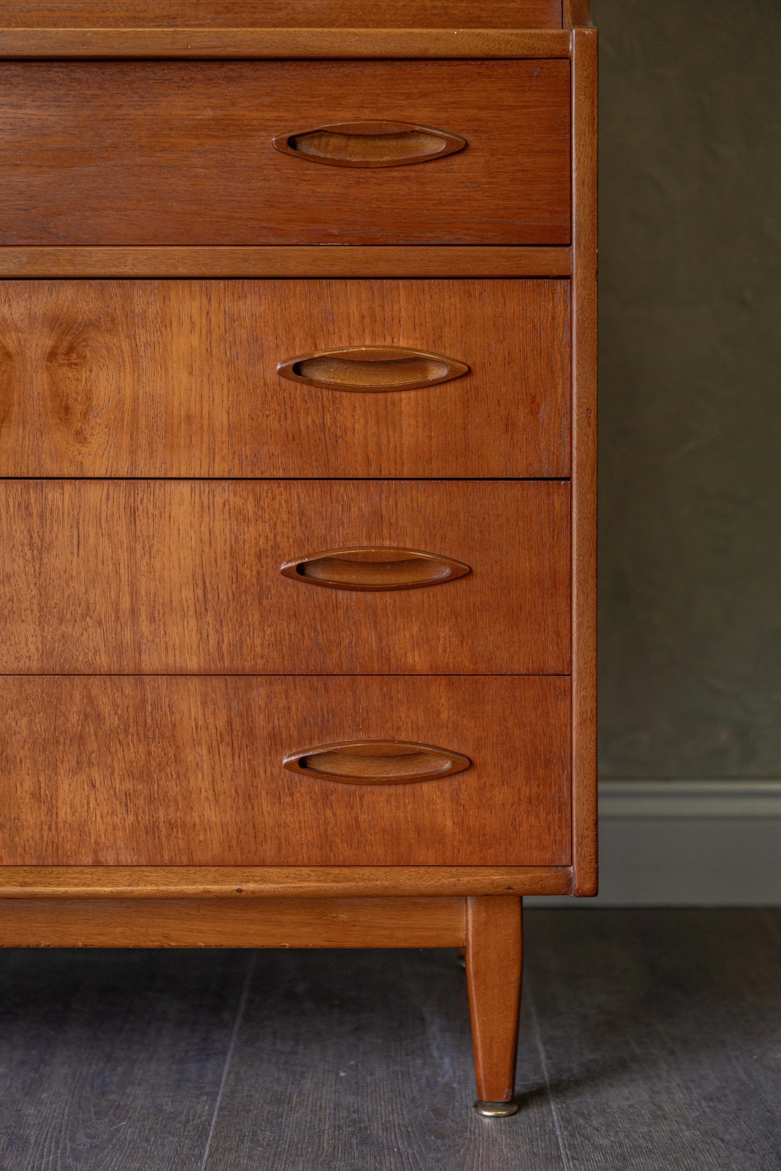 Bureau-6.jpg