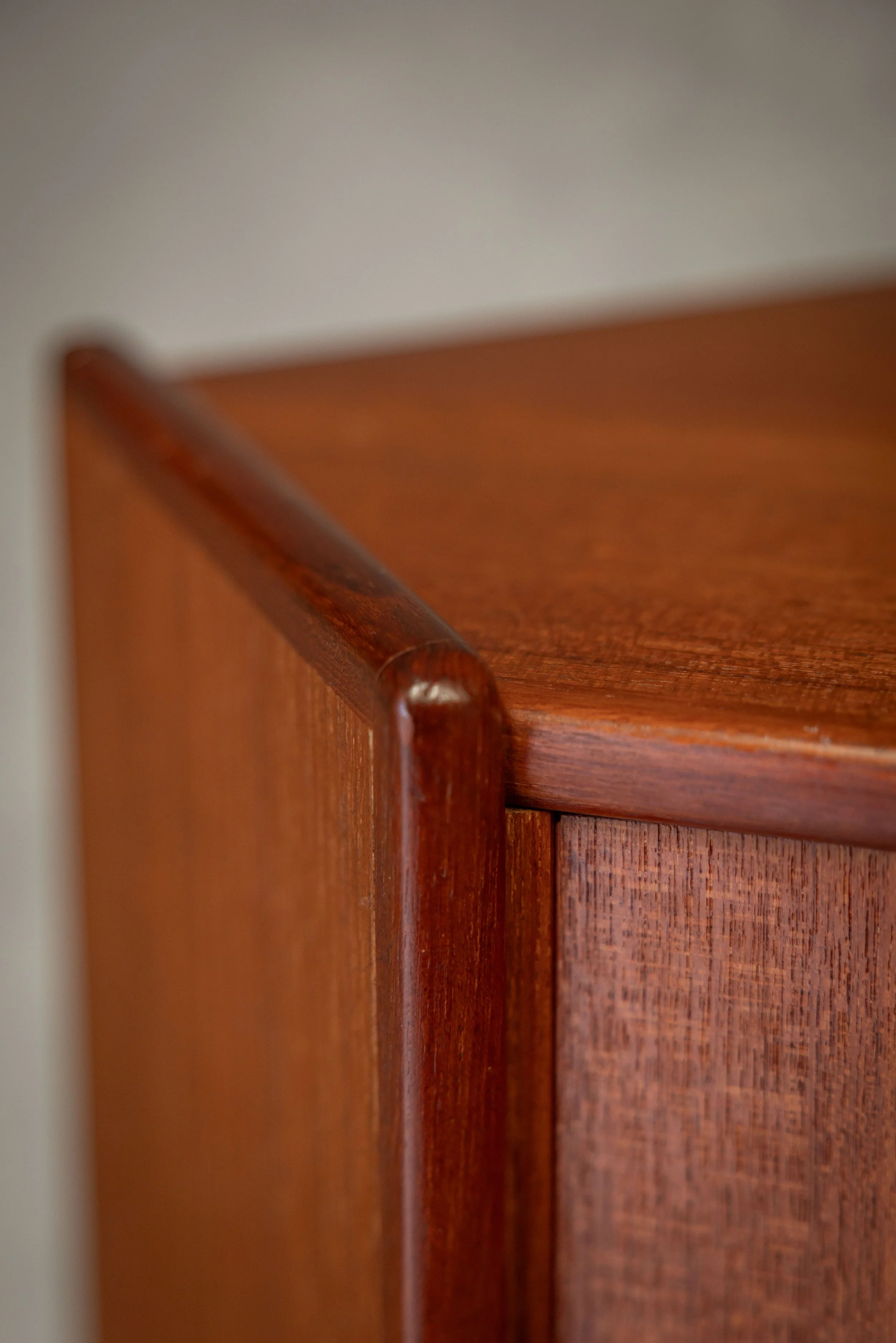 Corner cabinet-10.jpg
