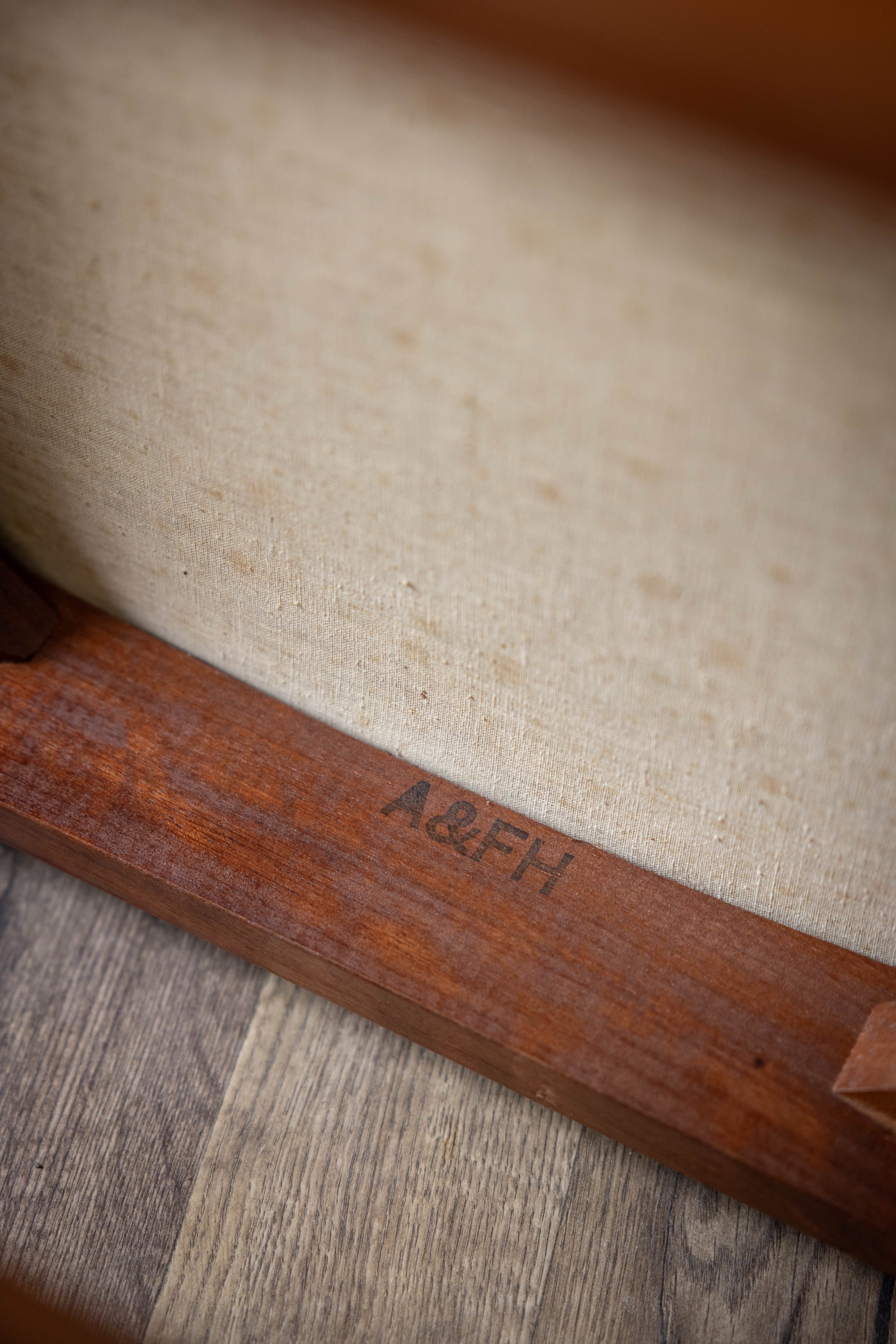 pair of chairs-6.jpg