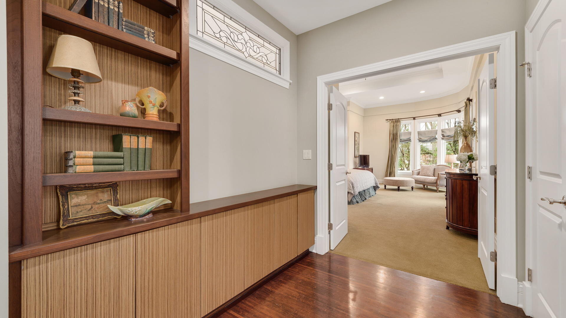 4_Calle_View_Dr_La_Grange_built_in_.jpg