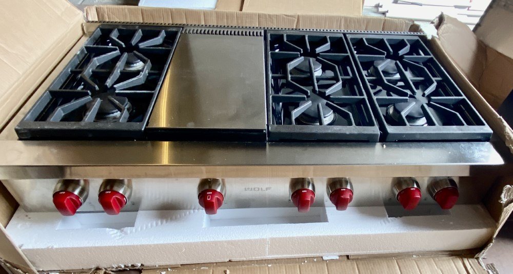 48 Wolf Gas Range Top - 6 Burners and a Griddle (3).jpeg