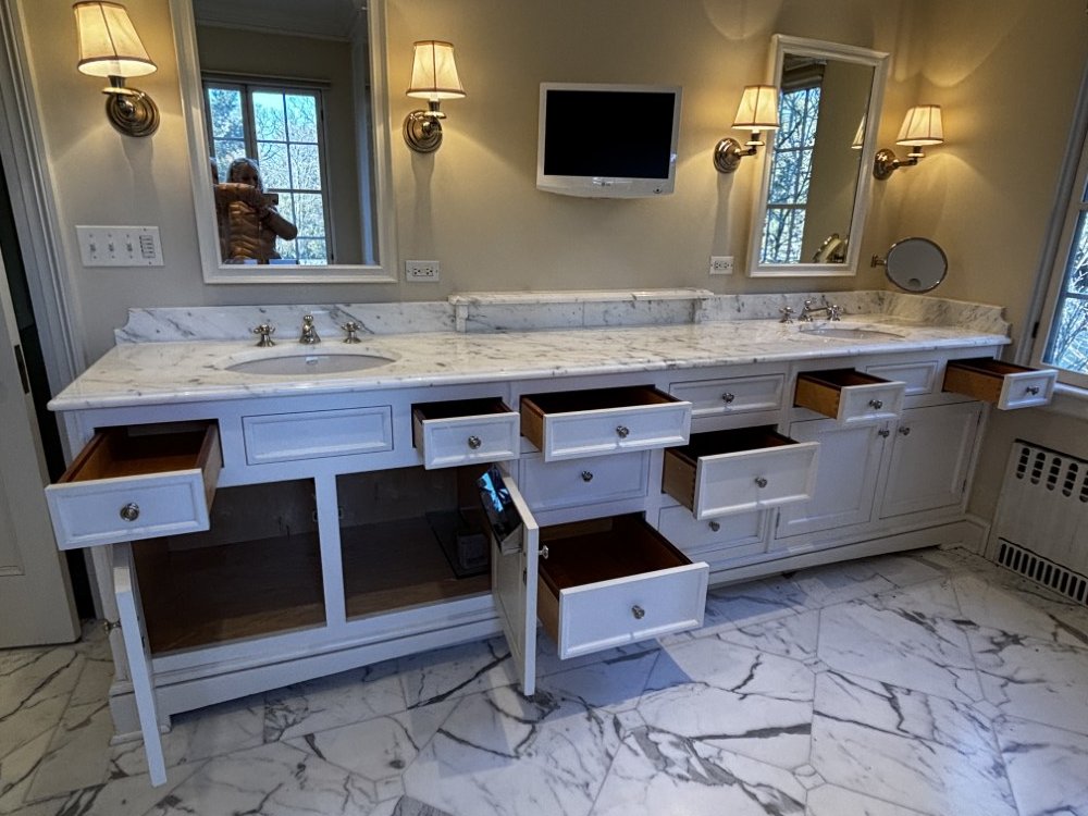 Christopher Peacock 10' Vanity with 2 Matching Wardrobes (5).jpeg