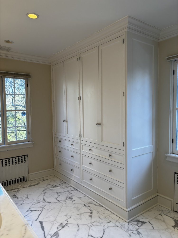 Christopher Peacock 10' Vanity with 2 Matching Wardrobes (8).jpeg