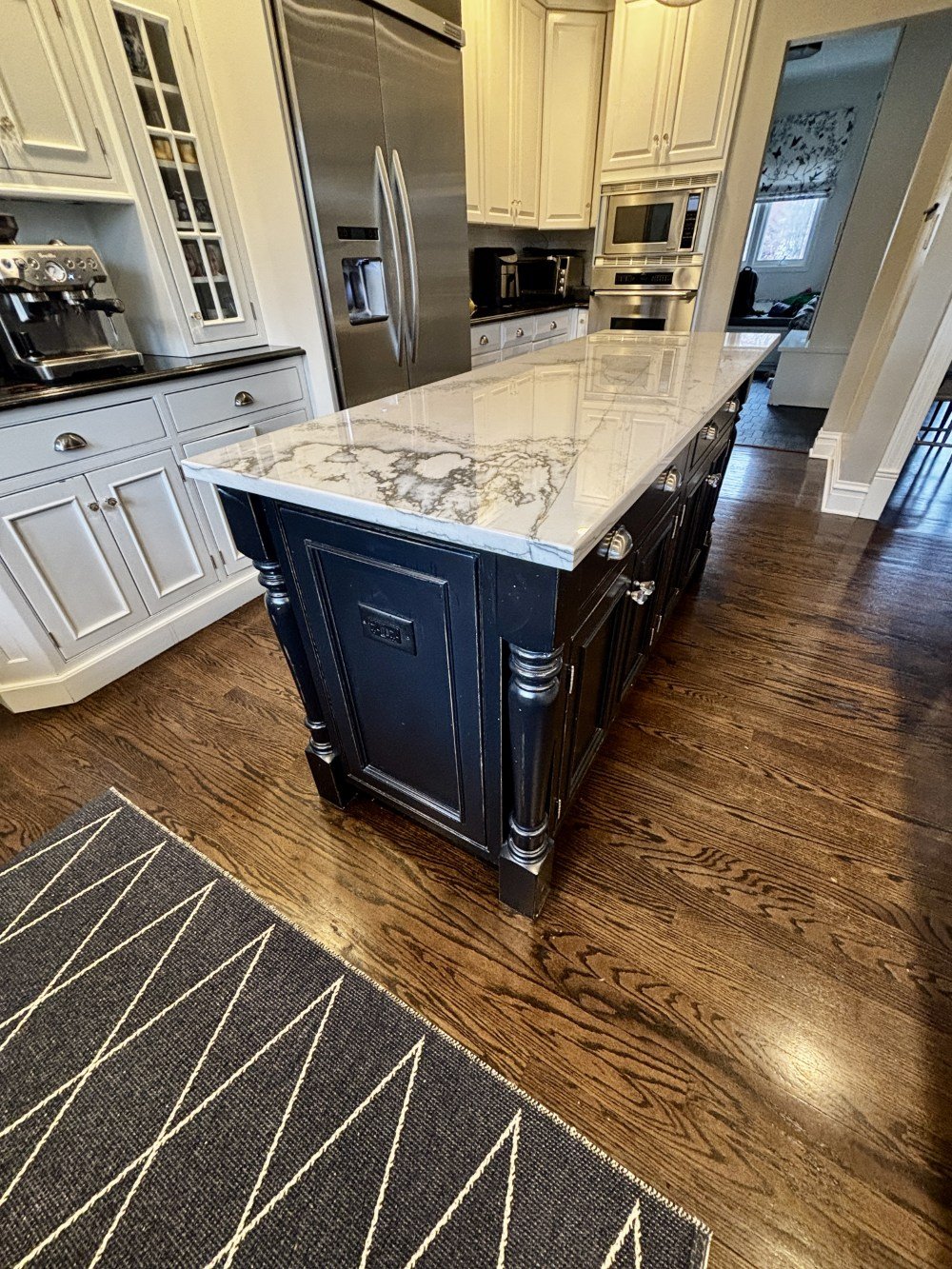 Plain & Fancy Kitchen Island with Quartz Countertop (4).jpeg
