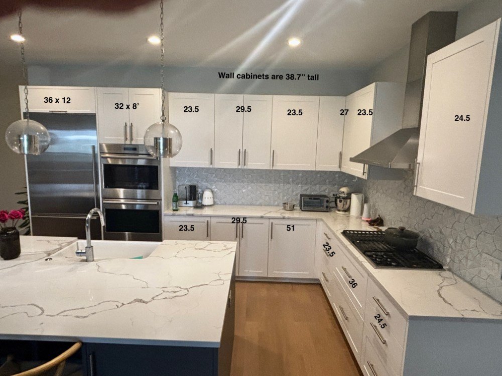 Like New Recessed Panel Kitchen with Matching Coffee Bar (3).jpeg