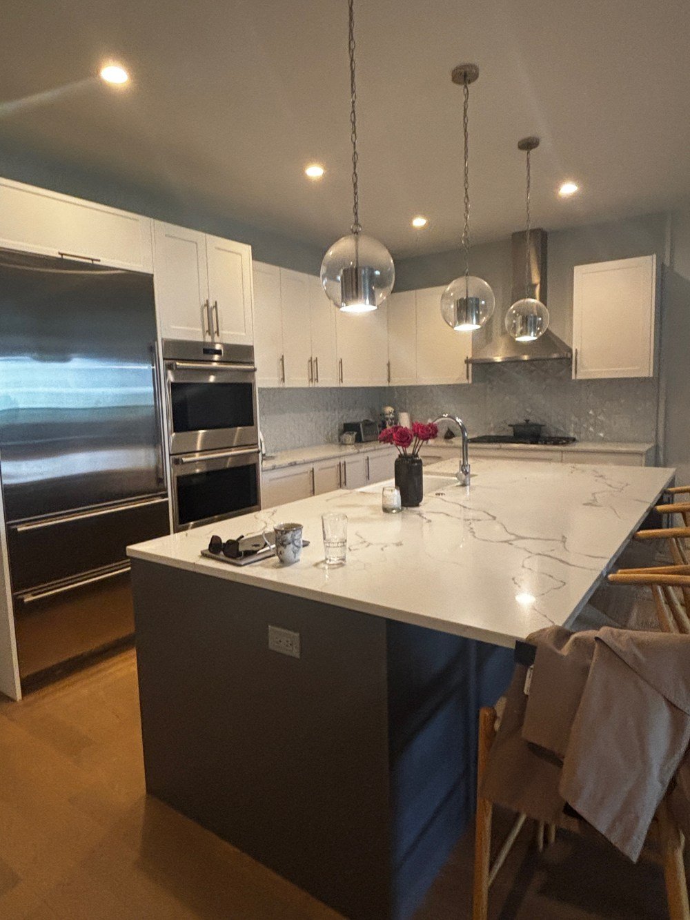 Like New Recessed Panel Kitchen with Matching Coffee Bar - Only 5 Yrs Old (12).jpeg