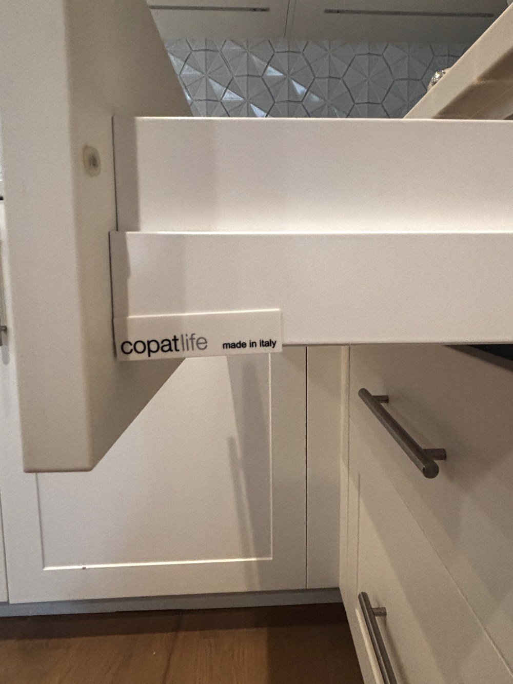 Like New Recessed Panel Kitchen with Matching Coffee Bar - Only 5 Yrs Old (22).jpeg