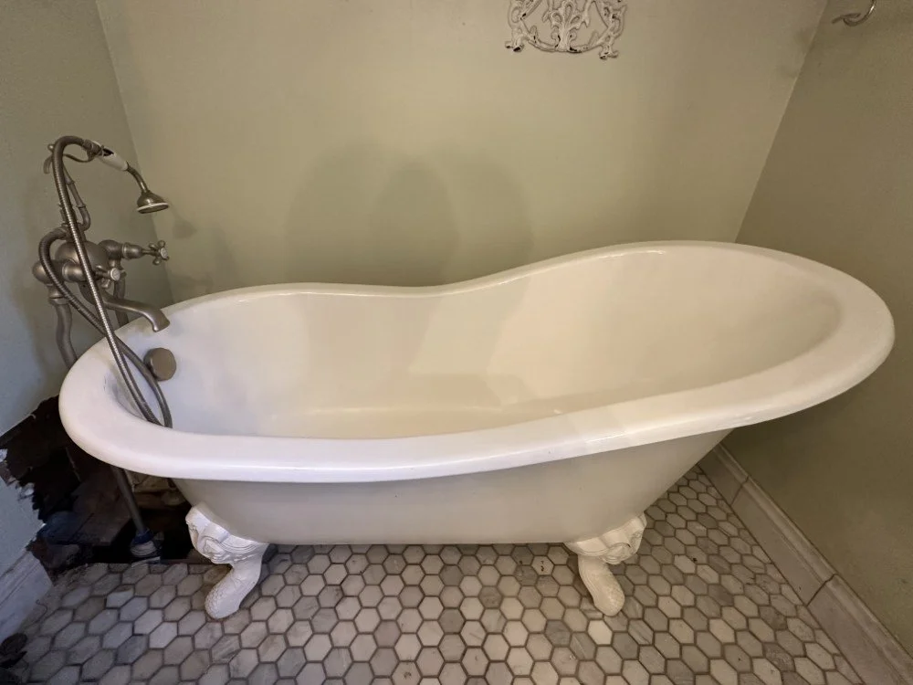 Herbeau Cast Iron Tub on Feet with Shower bar & Fixture (7).jpeg