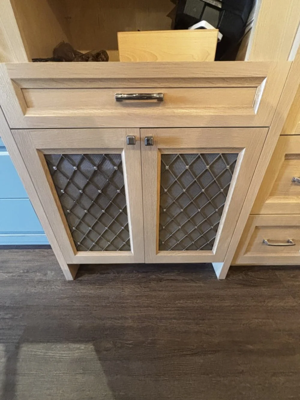 Beautiful Cérused Oak  Kitchen Cabinetry with Quartzite Countertop (9).jpeg