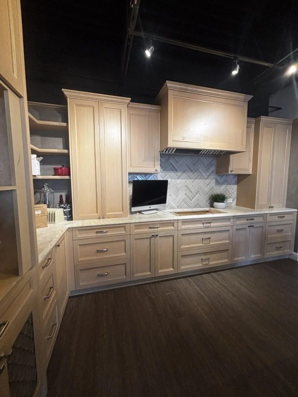 Beautiful Cérused Oak  Kitchen Cabinetry with Quartzite Countertop - Showroom Display
