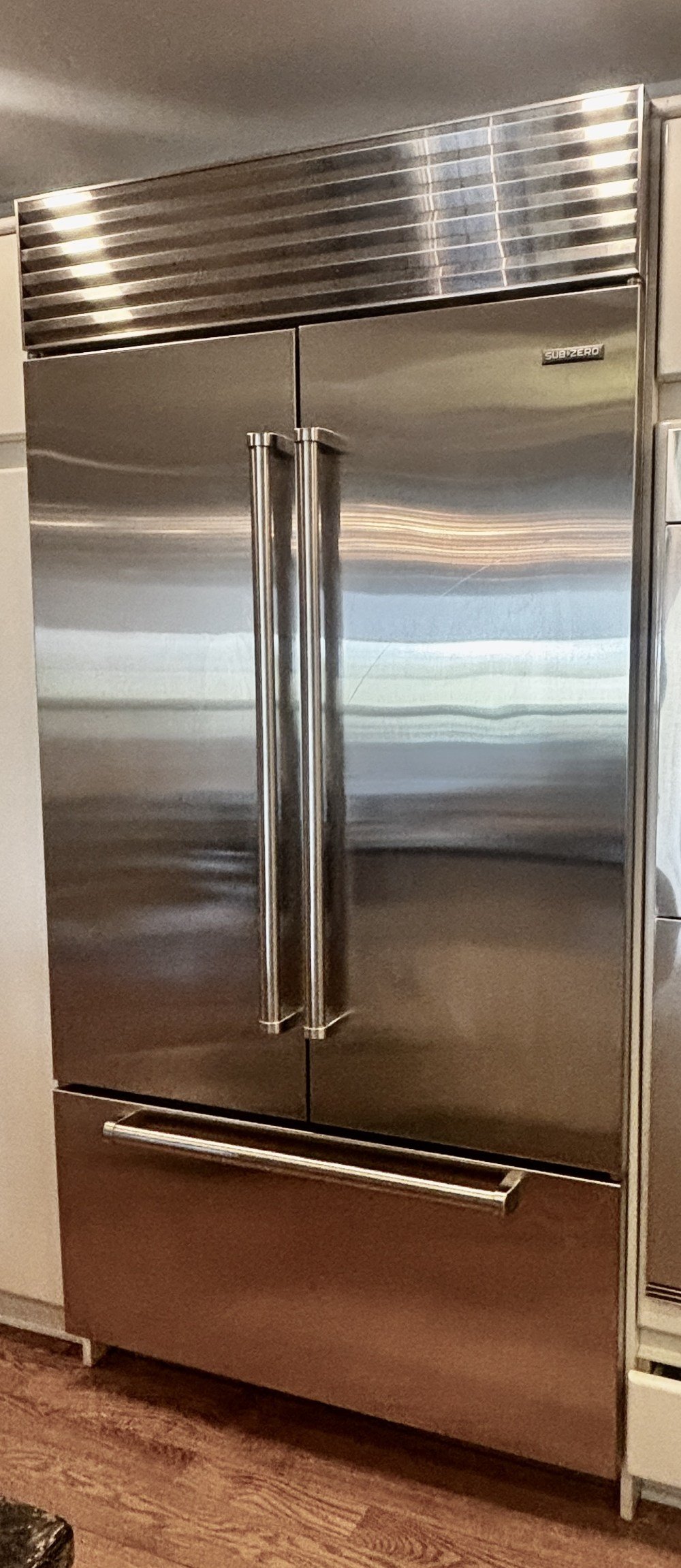 Sub Zero 42 Stainless Fridge (2).jpeg