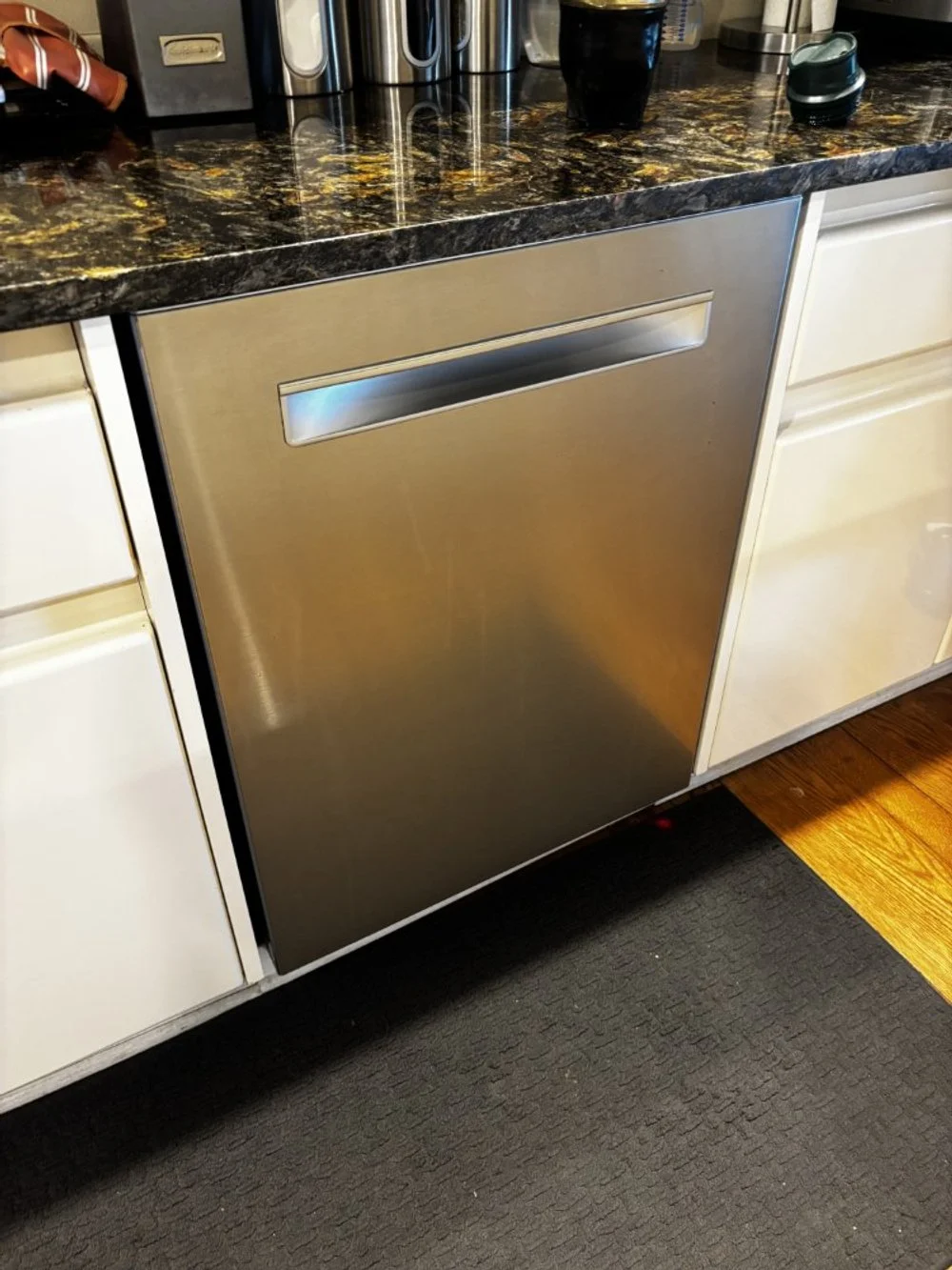 Luxury NEFF High-Gloss Kitchen – Sleek Contemporary Design (19).jpeg
