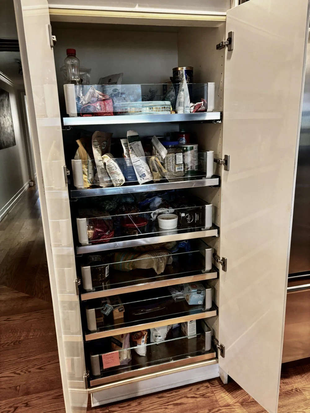 Luxury NEFF High-Gloss Kitchen – Sleek Contemporary Design (22).jpeg