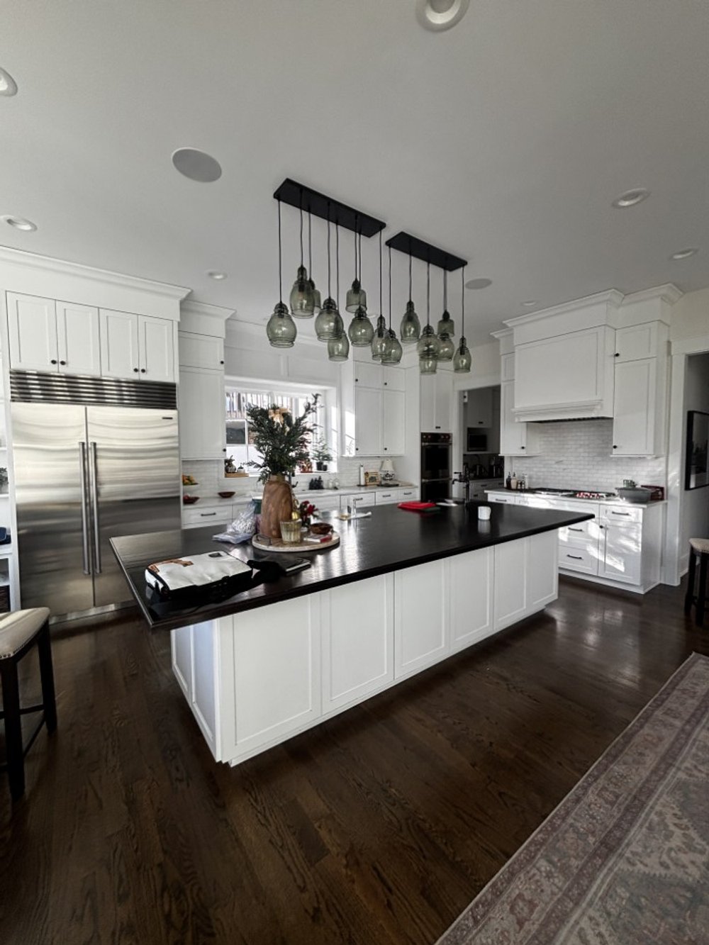 White Inset Shaker Kitchen with Some Appliances (21).jpeg