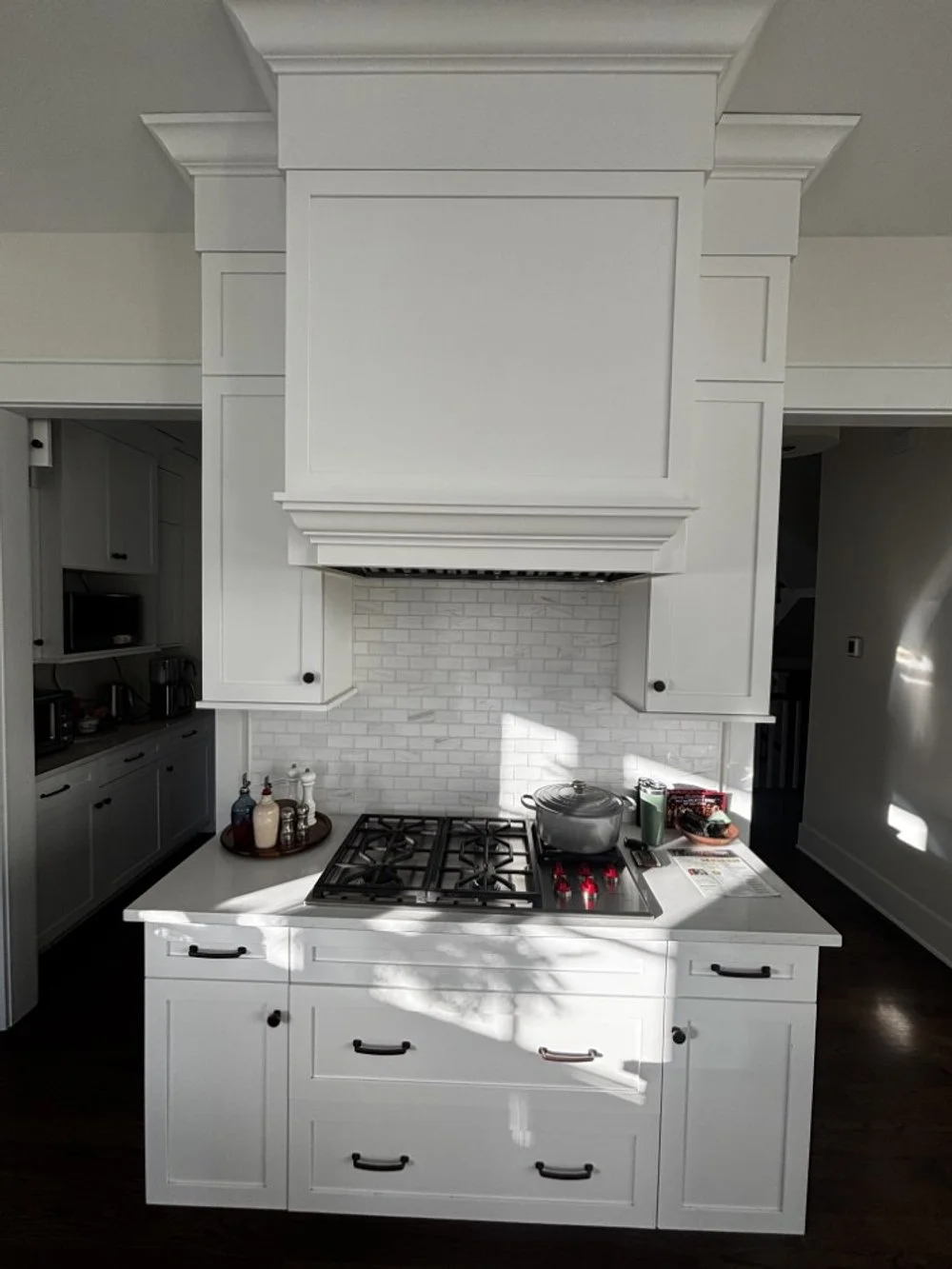 White Inset Shaker Kitchen with Some Appliances (31).jpeg