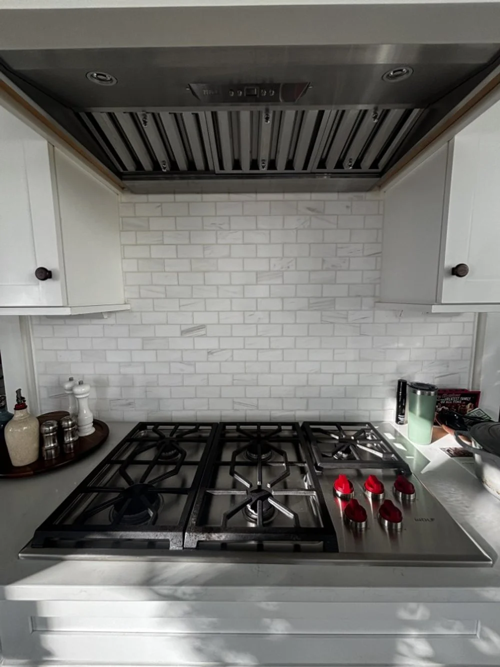 White Inset Shaker Kitchen with Some Appliances (18).jpeg