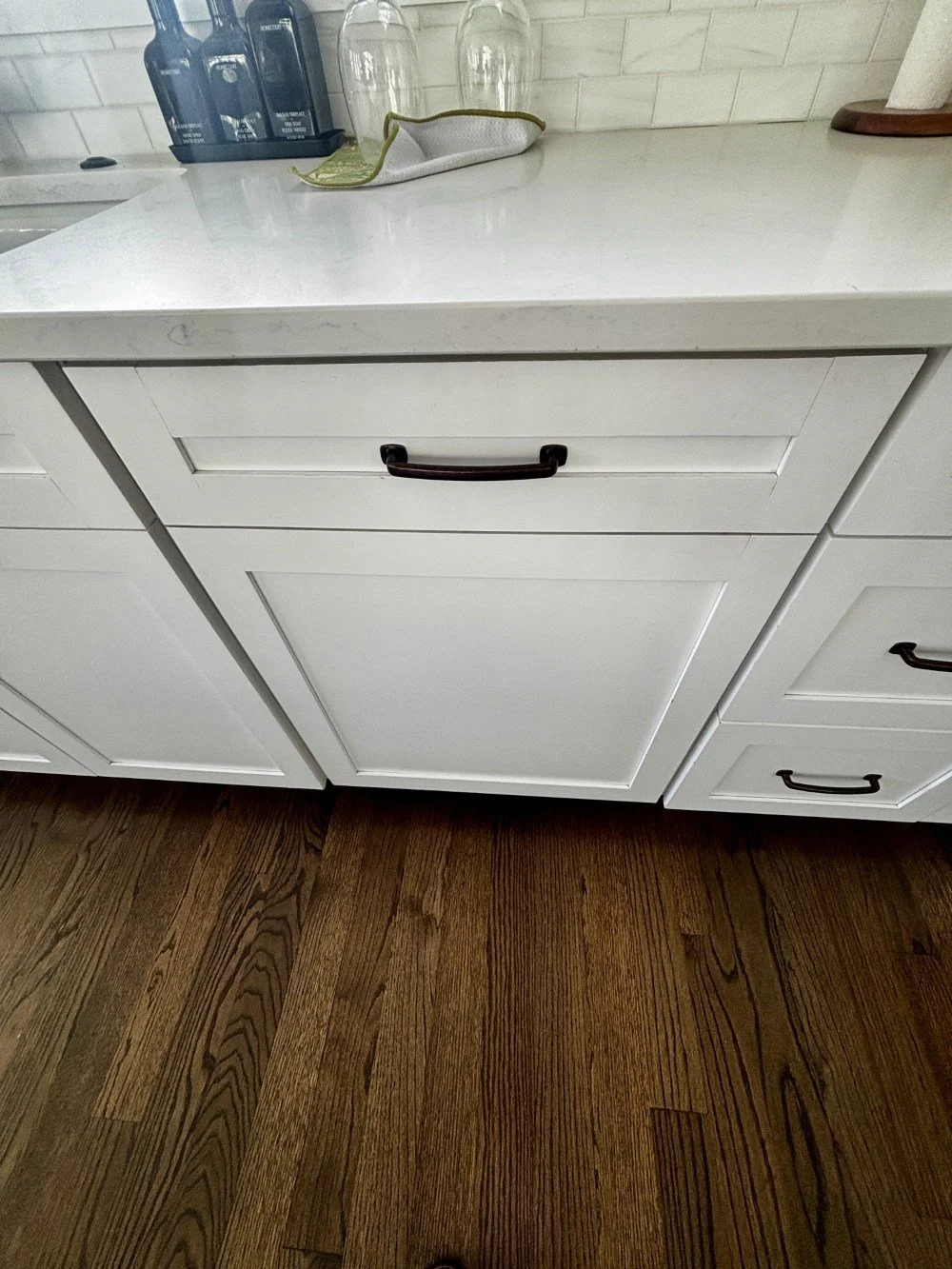 White Inset Shaker Kitchen with Some Appliances (9).jpeg