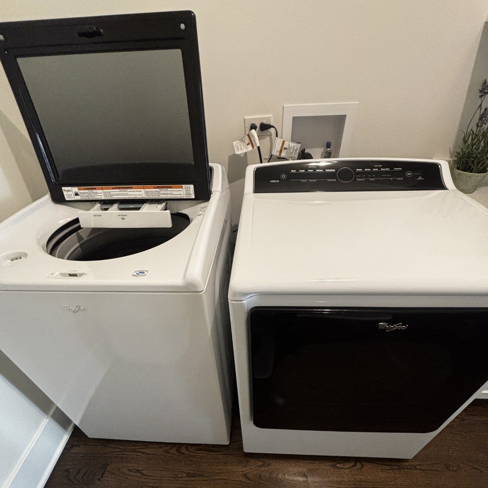Whirlpool Cabrio Washer & Gas Dryer (2).jpeg