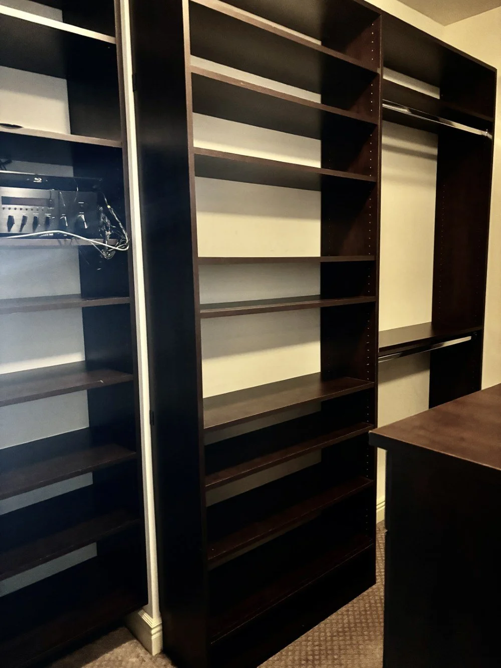 Walk In Closet Shelving (3).jpeg