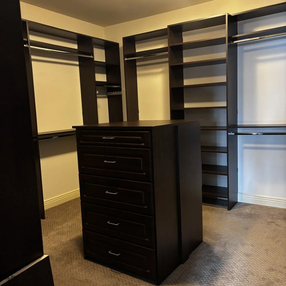 Walk In Closet Shelving (8).jpeg