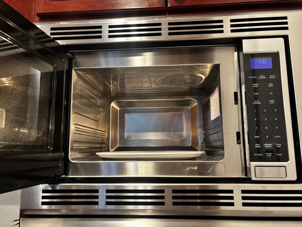 Thermador Microwave Convection Oven with Trim Kit (4).jpeg