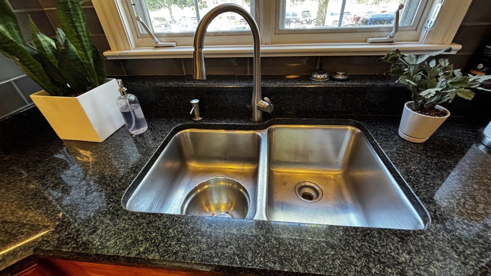 Beautiful Cherry Raised Panel Kitchen (13).jpg