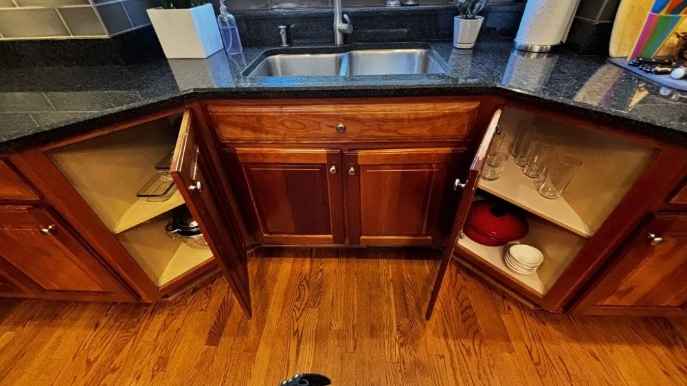 Beautiful Cherry Raised Panel Kitchen (15).jpg