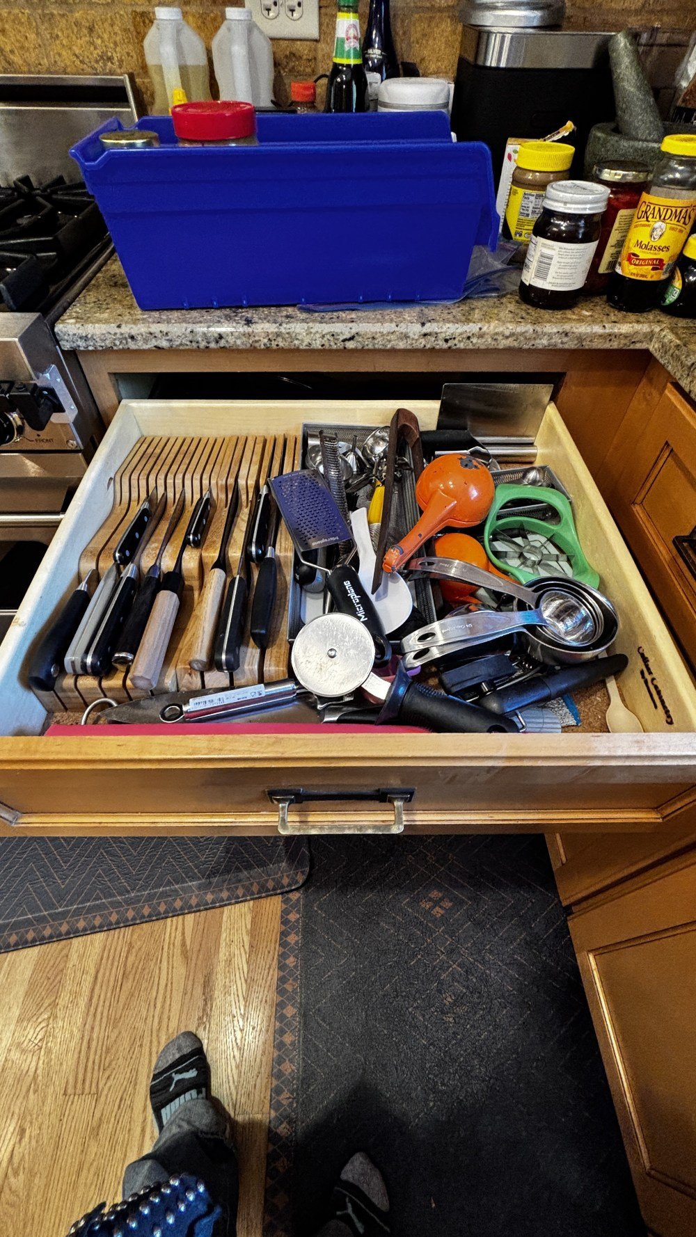 Beautiful Hardwood Shaker Kitchen Cabinetry (10).jpeg