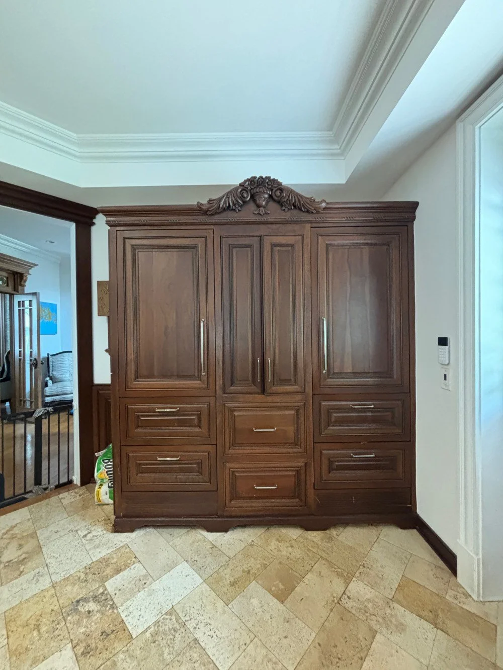 Luxury Kitchen with Wet Bar (12).jpeg