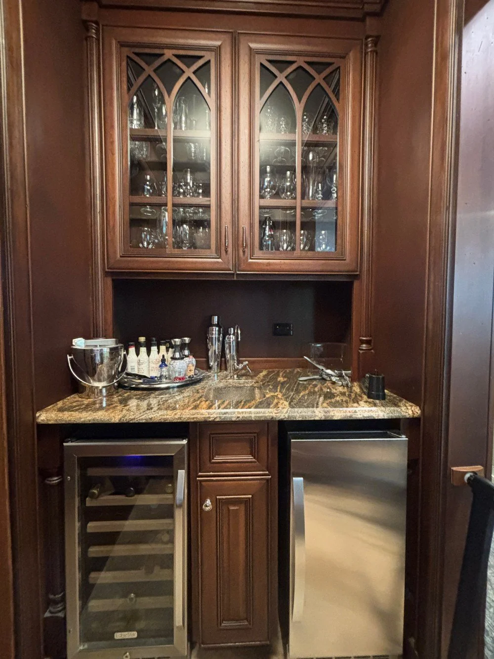 Luxury Kitchen with Wet Bar (13).jpeg