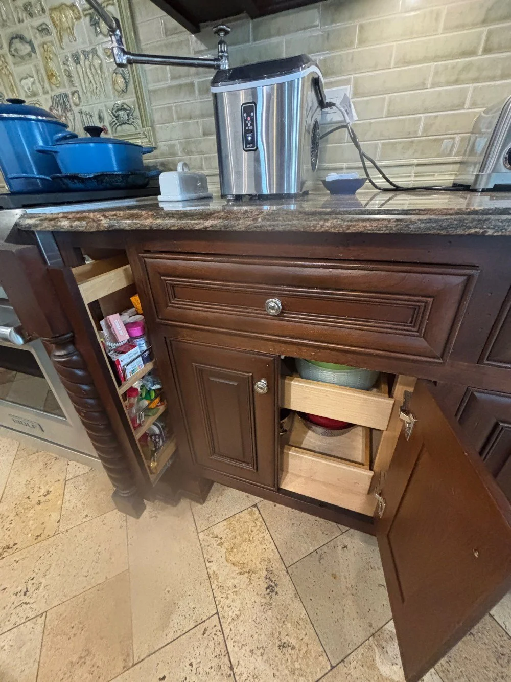 Luxury Kitchen with Wet Bar (7).jpeg