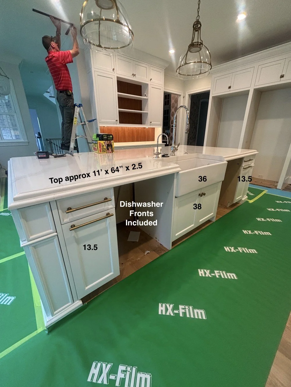 11' Island with Quartz countertop - Romar (7).JPG