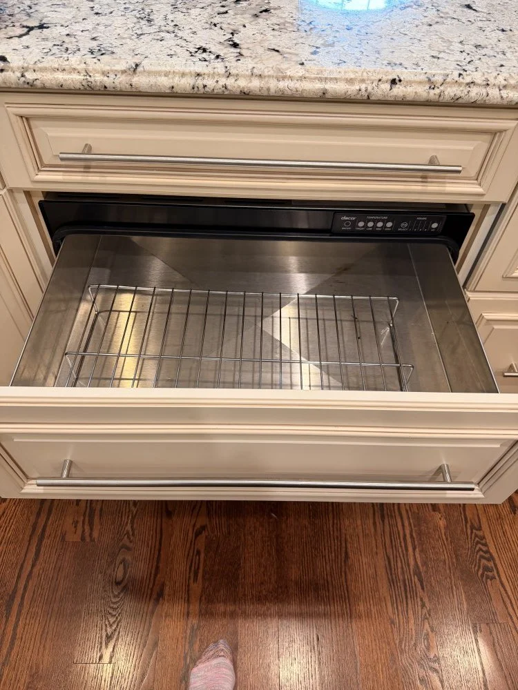 Elegant Raised-Panel Full Overlay Cabinets (2).jpeg