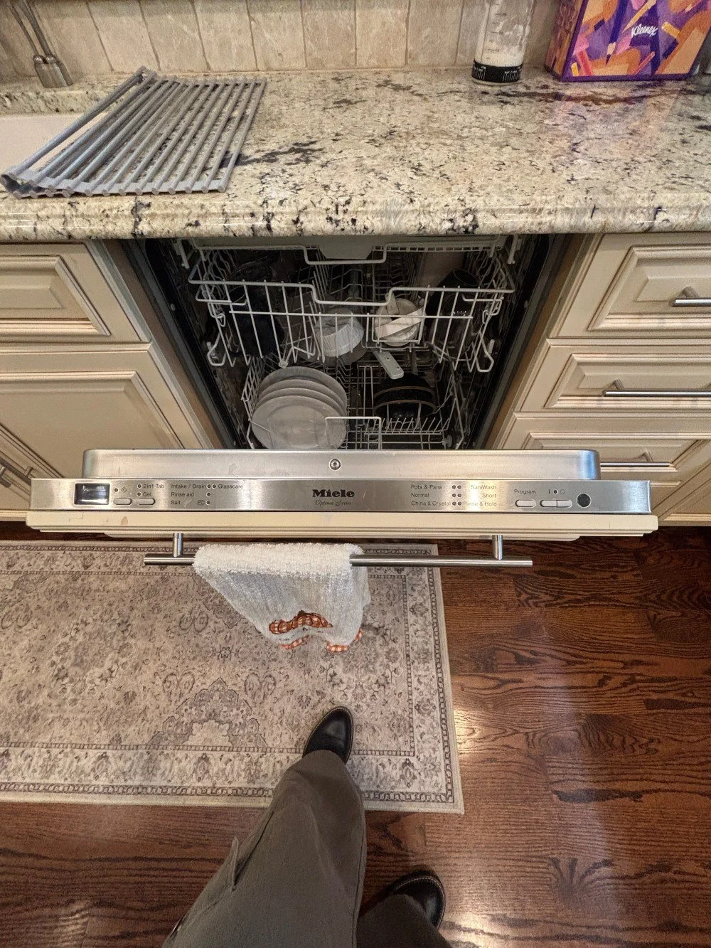 Elegant Raised-Panel Full Overlay Cabinets (9).jpeg