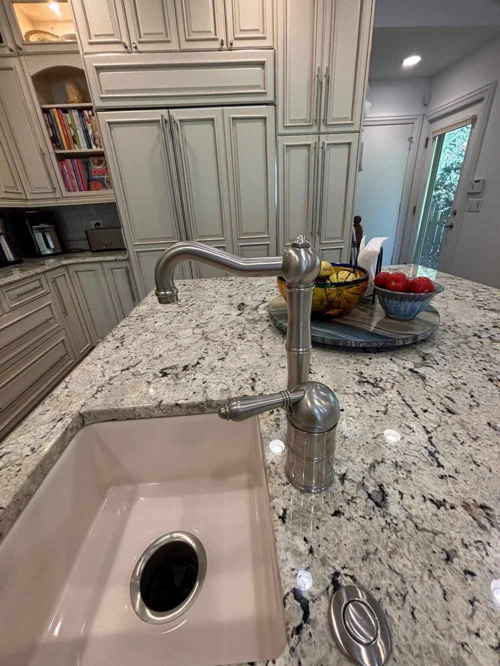 Elegant Raised-Panel Full Overlay Cabinets (11).jpeg