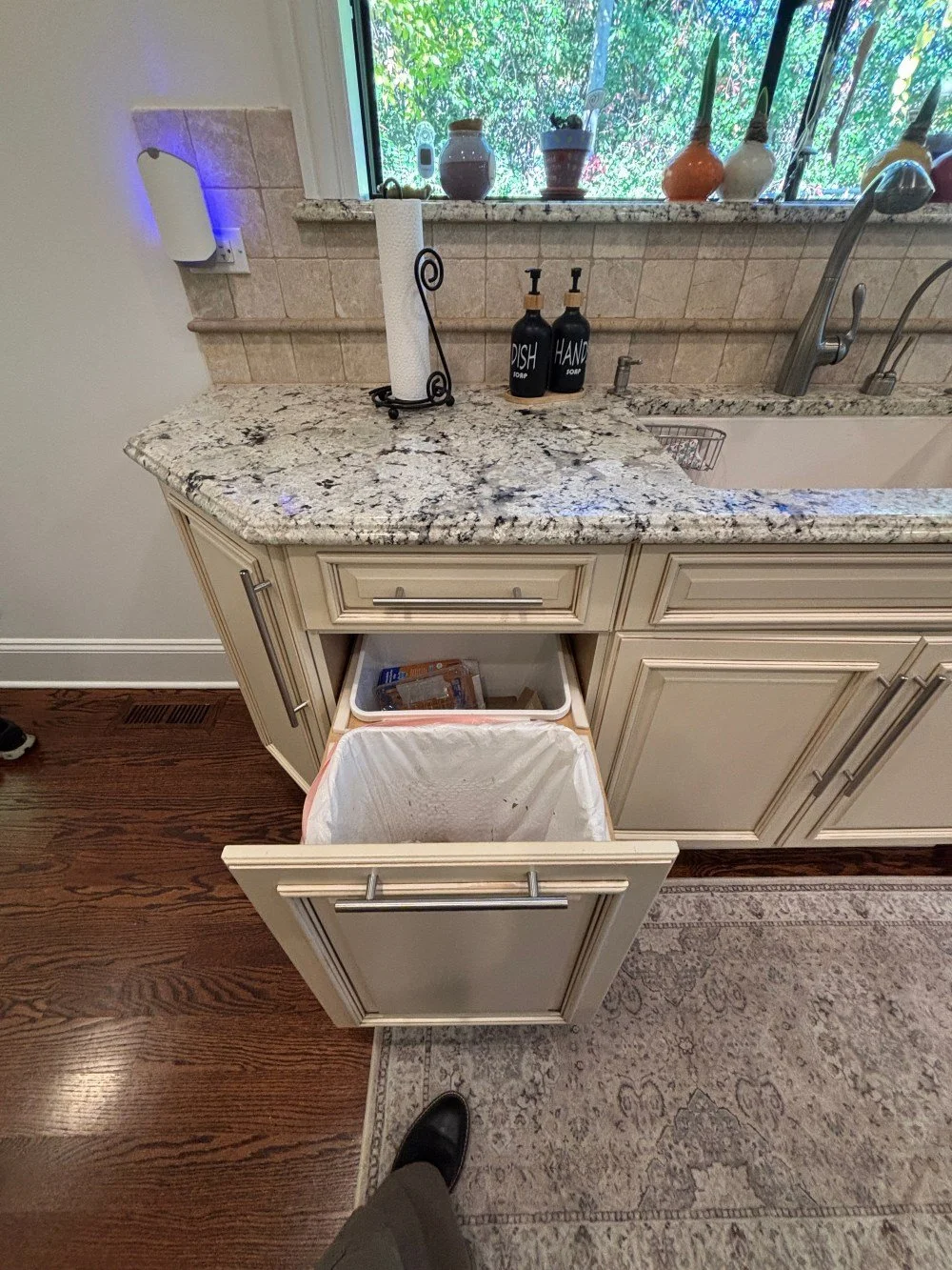 Elegant Raised-Panel Full Overlay Cabinets (18).jpeg