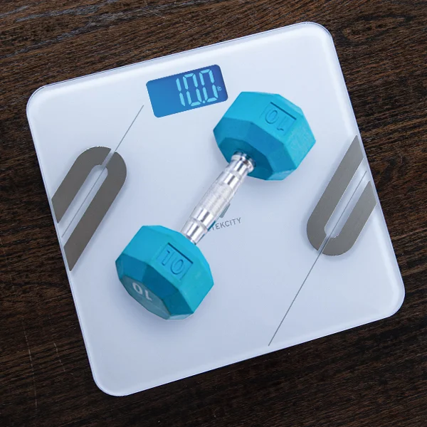 Accurate Measurements 4 high-tech sensors ensure precise measurements, provided in 0.2 lb (0.05 kg) increments. Scale capacity: 400 lb.