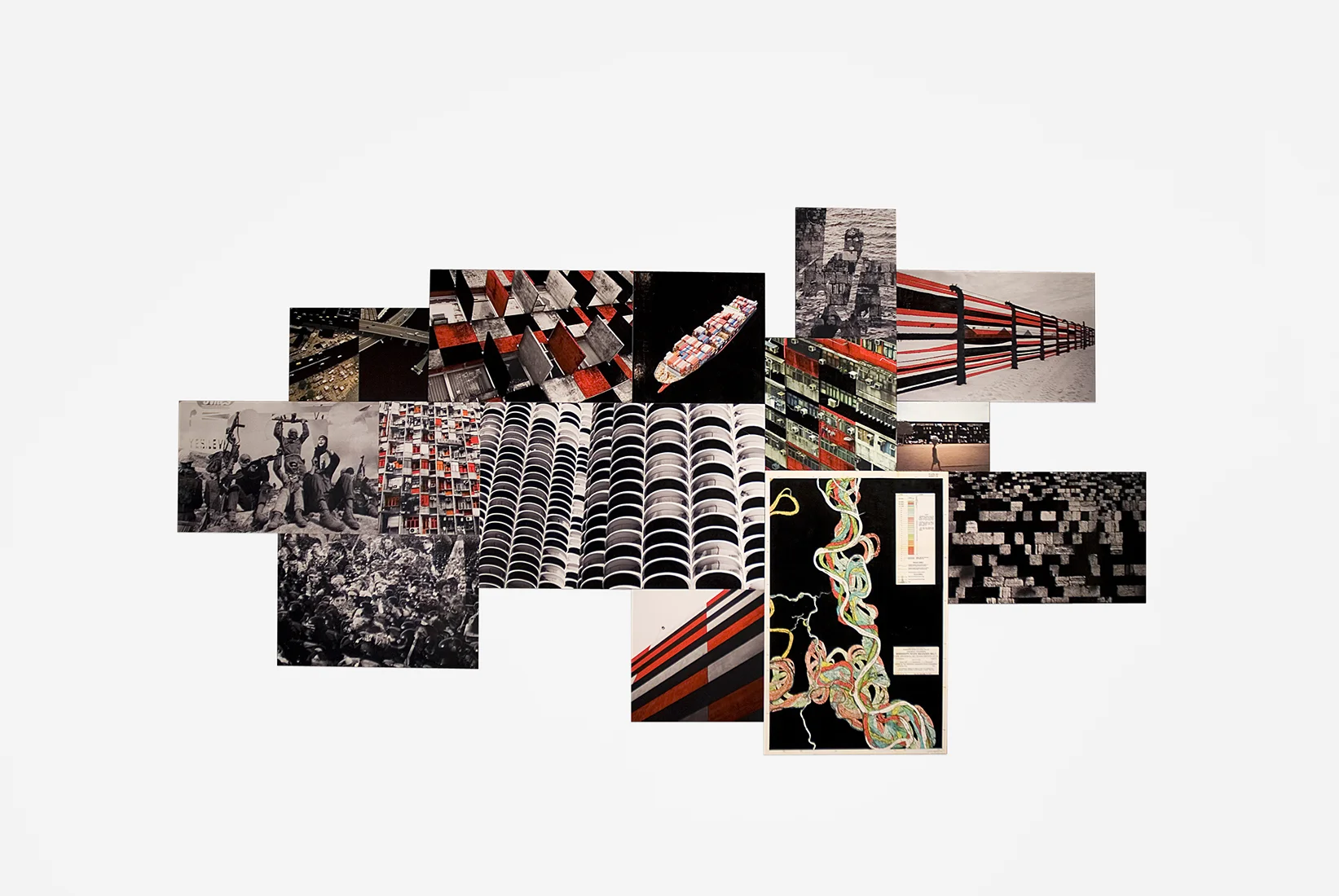 Containers (series) , 2009 Marker on 15 C-print 207 x 116 cm
