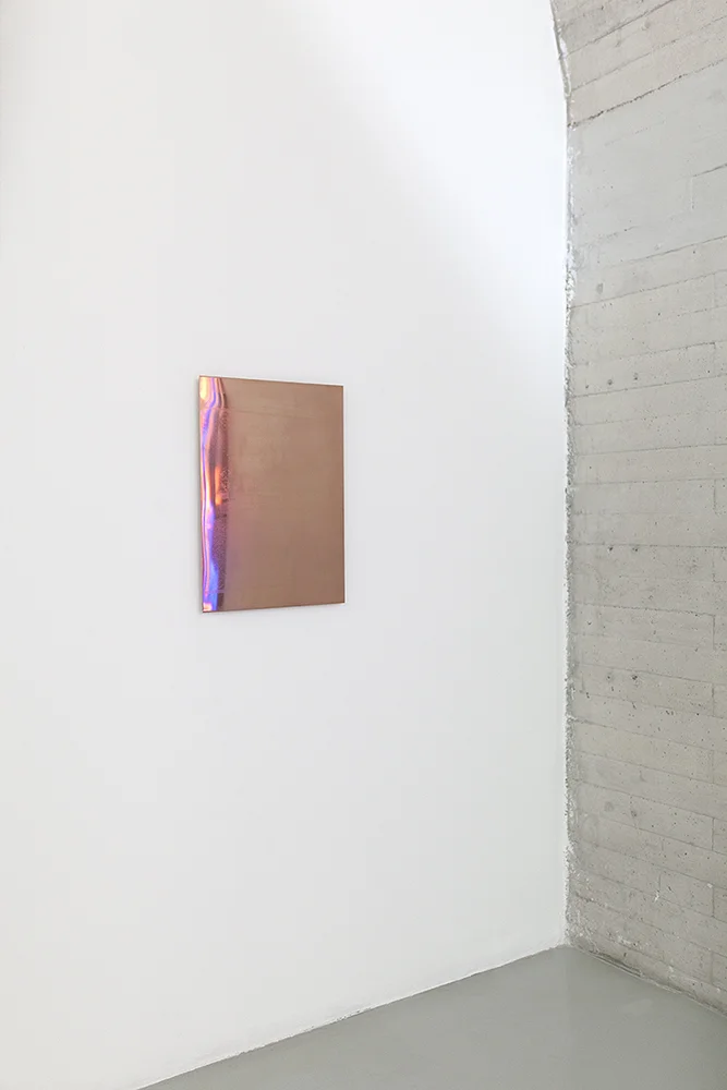 Listen, there was a girl, 2017. Copper plate, serigraphy with epoxic lacquer, valchromat and wood. 43.5 x 61cm