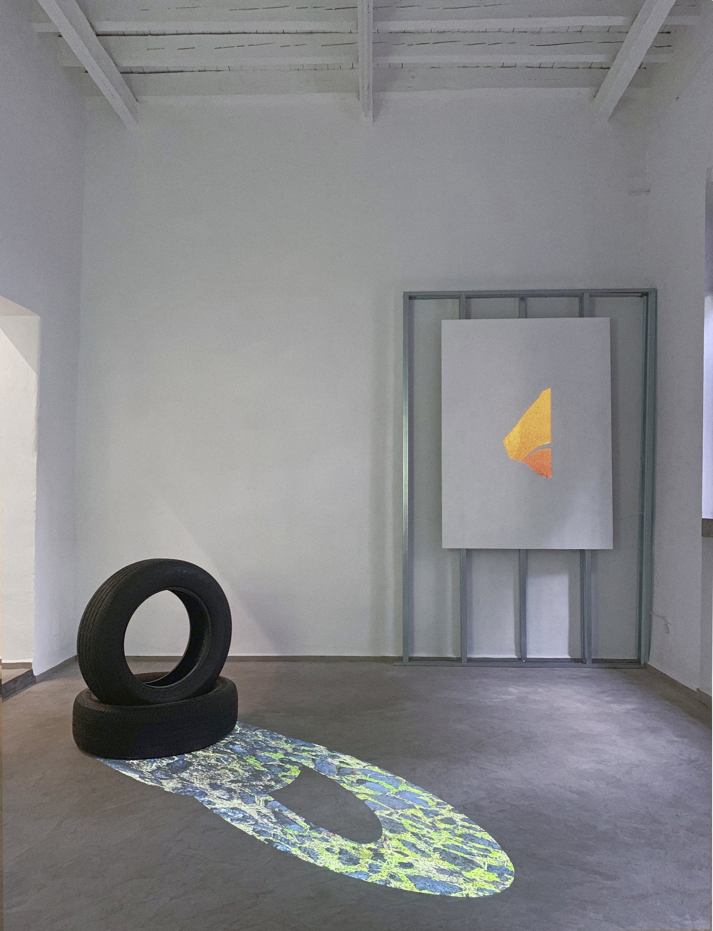  Installation view 