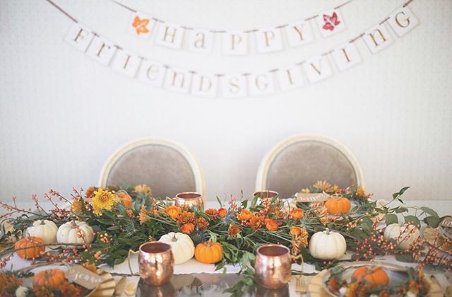 Honored to have played the tiniest of parts in this ridiculous Friendsgiving tablescape. Thank you @crownsbychristy and @honestlykate. 
_
📷: @msnphotography
💻: @influenster link in bio has all the details