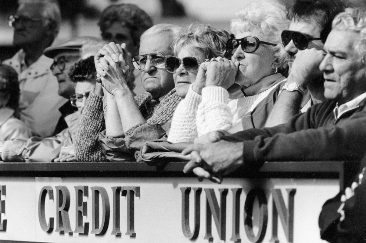 About 400 depositors from closed credit unions protest at Marquette Credit Union in Woonsocket in September 1991. Courtesy of The Providence Journal/Frieda Squires.
