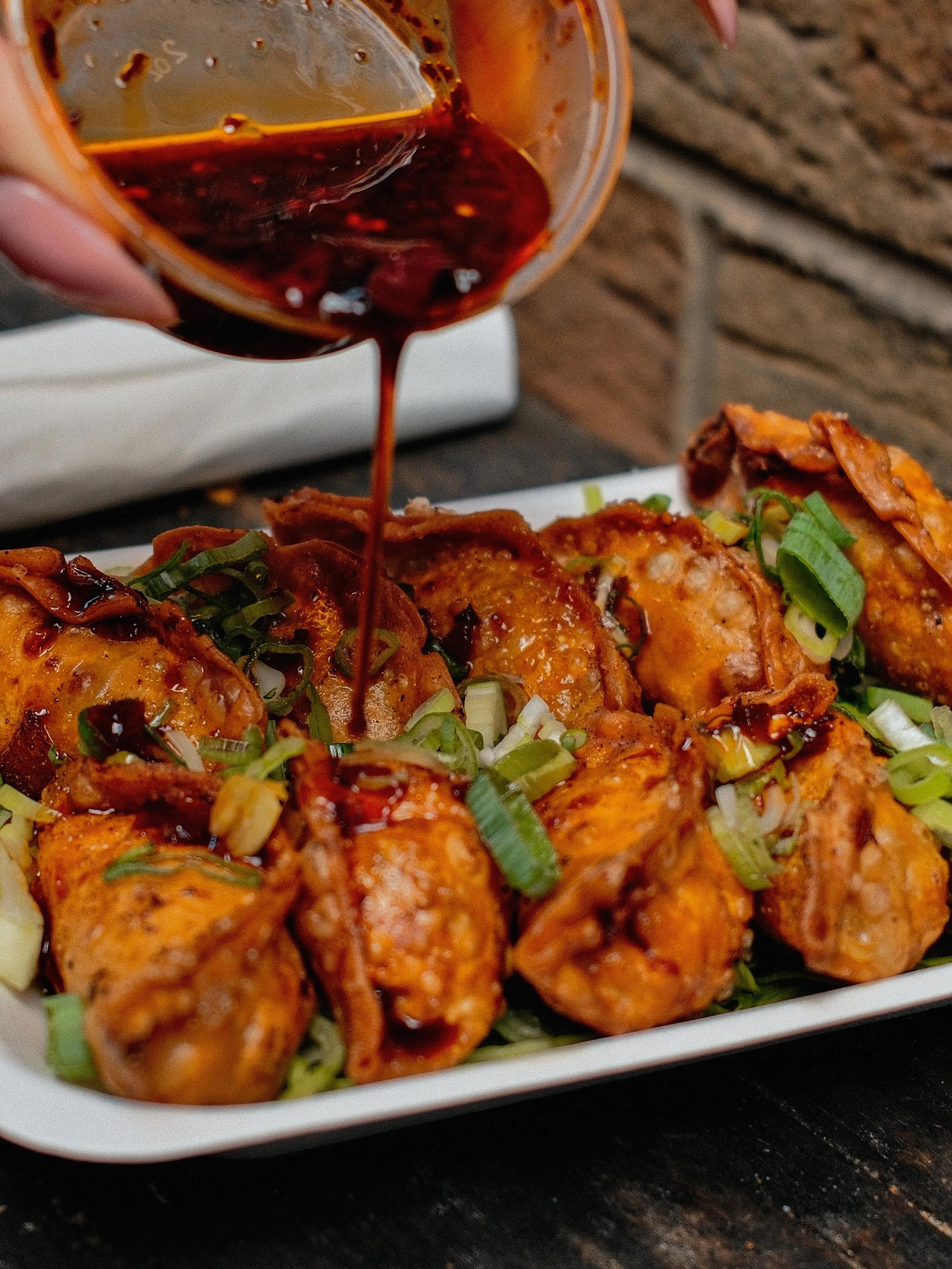 One alley, countless flavours 🔥🙂&zwj;&harr;️

From here to just about anywhere - no passport required 🌎 

Save this for your next foodie wander 📌 

Fridays 5.30-9
Saturdays 10-5
Sundays 11-4 

#MaltbyStreetMarket