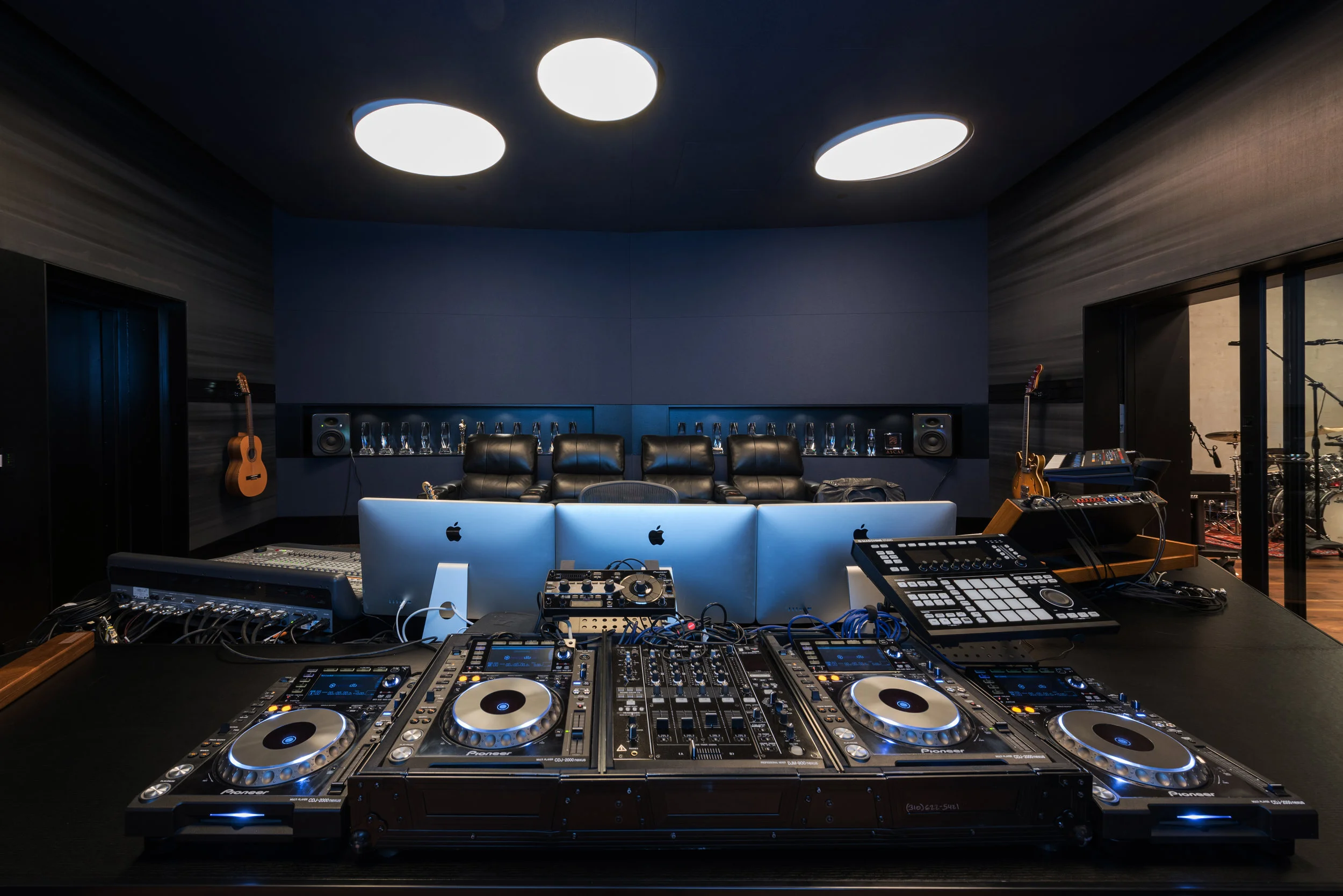 440_CONTROL ROOM REAR.jpg