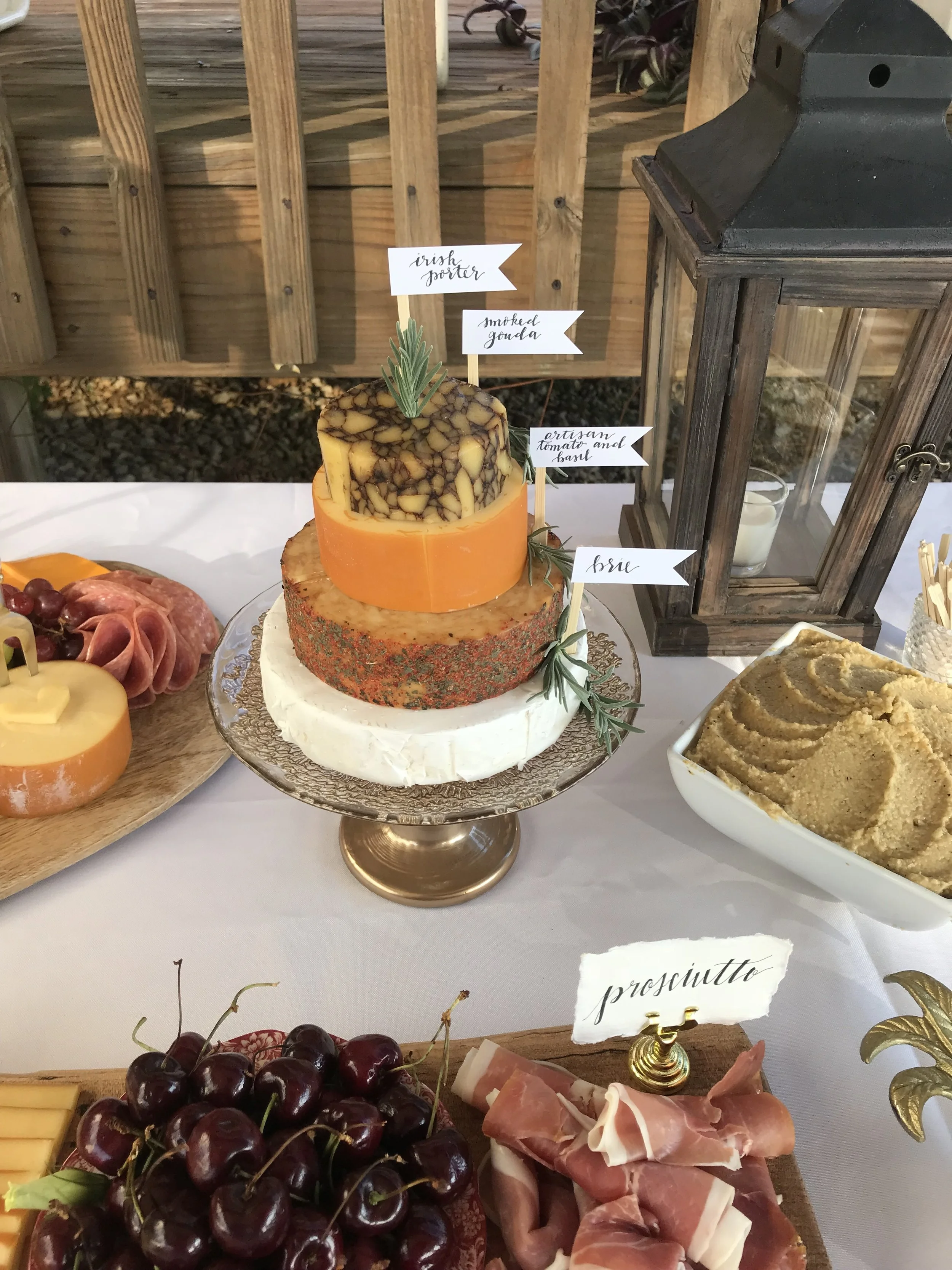 Gold Lace Detailed Glass Small Cakestand