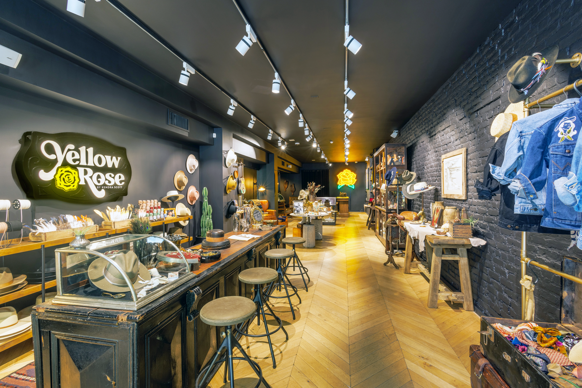 Mowax_Visual_SOHO_Yellow_Rose_3.webp