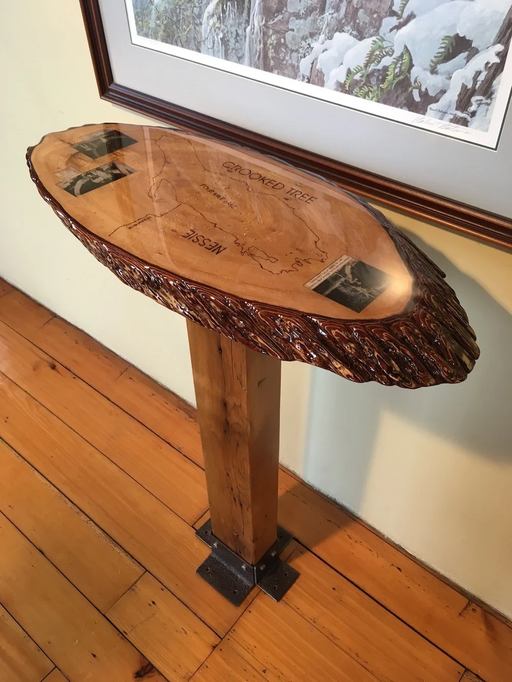 Family Cottage Tree Bar Stands