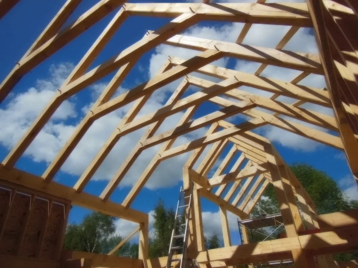 Timber Frame Structures CLH CHR-small.jpg