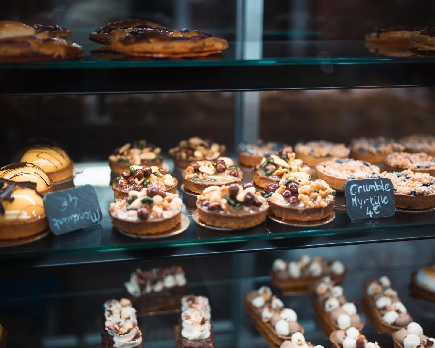 Morning boulangerie run @legrenierapain_france
-
-
#food #boulangerie #foodporn #foodphotography #leicaqphotography #diningtable  #thevisualarchive #justgoshoot #exploretocreate #visualsoflife #bakery #baking #cake #france #chatel #chezlainey #liveau