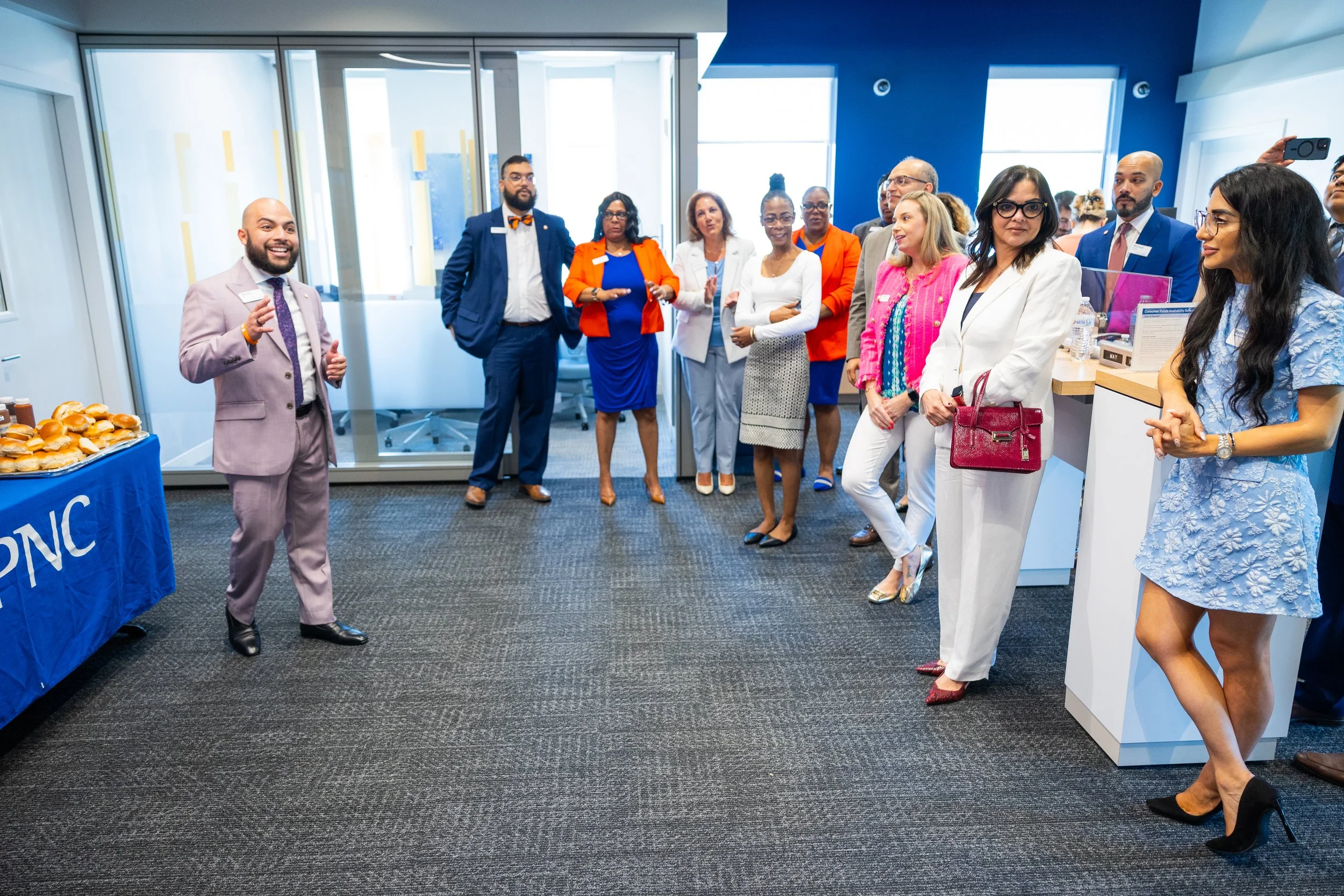 Grand-opening-event-photography-gainesville-virginia-DC (13).jpg